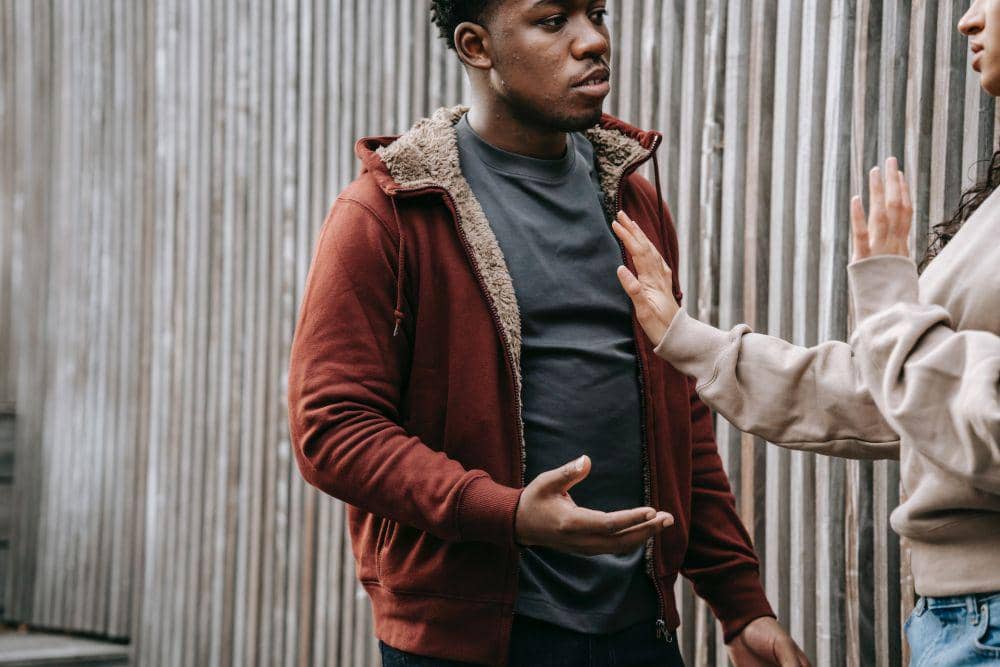 ilustrasi orang yang menolak (Pexels.com/Keira Burton)