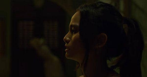 Mimin diteror pocong saudarinya ( Dok. Dee Company / Mumun )