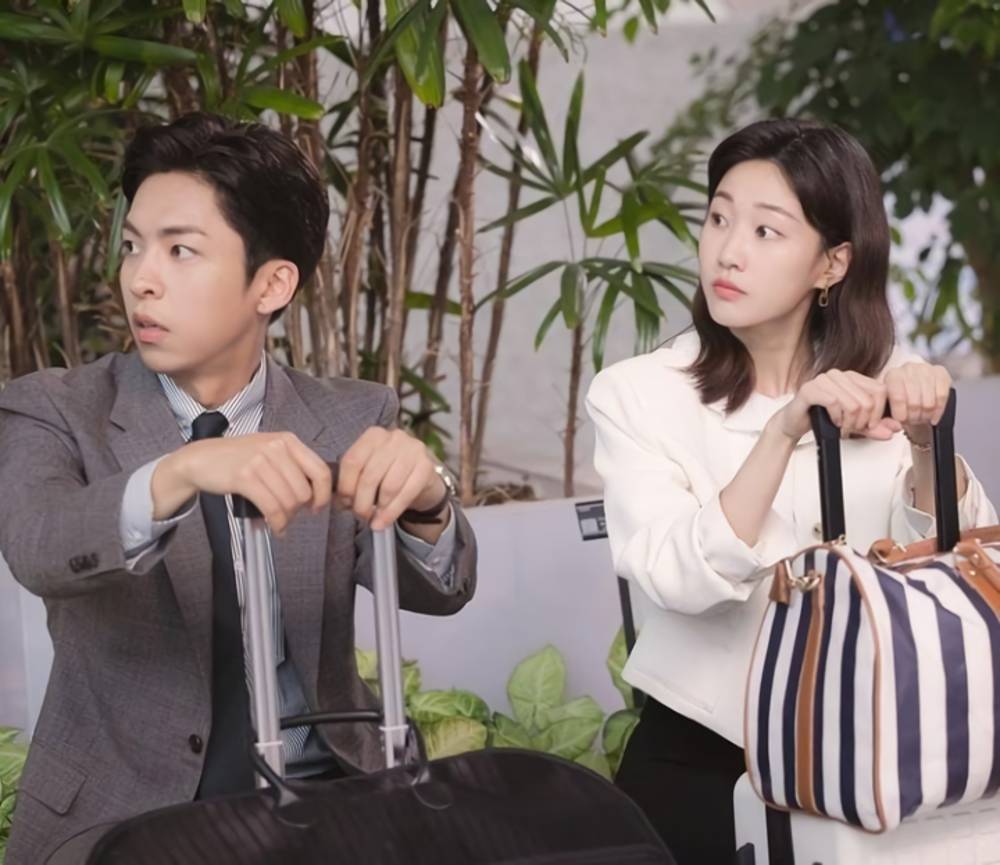 cuplikan drama Extraordinary Attorney Woo (instagram.com/channel.ena.d)