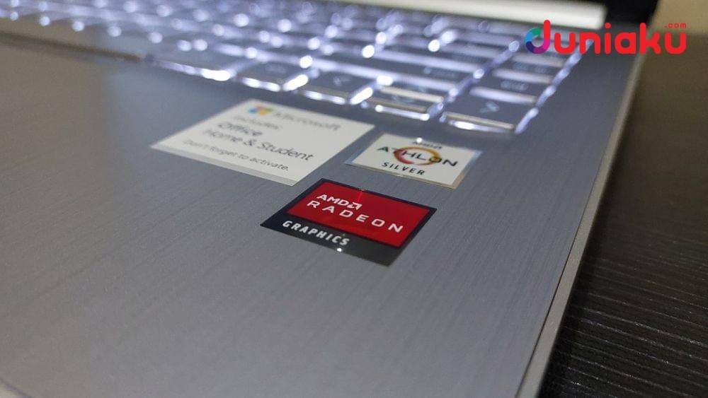 HP 14s-dk1524AU dengan AMD Athlon Silver 3050u. duniaku.com/Adhitya Daniel