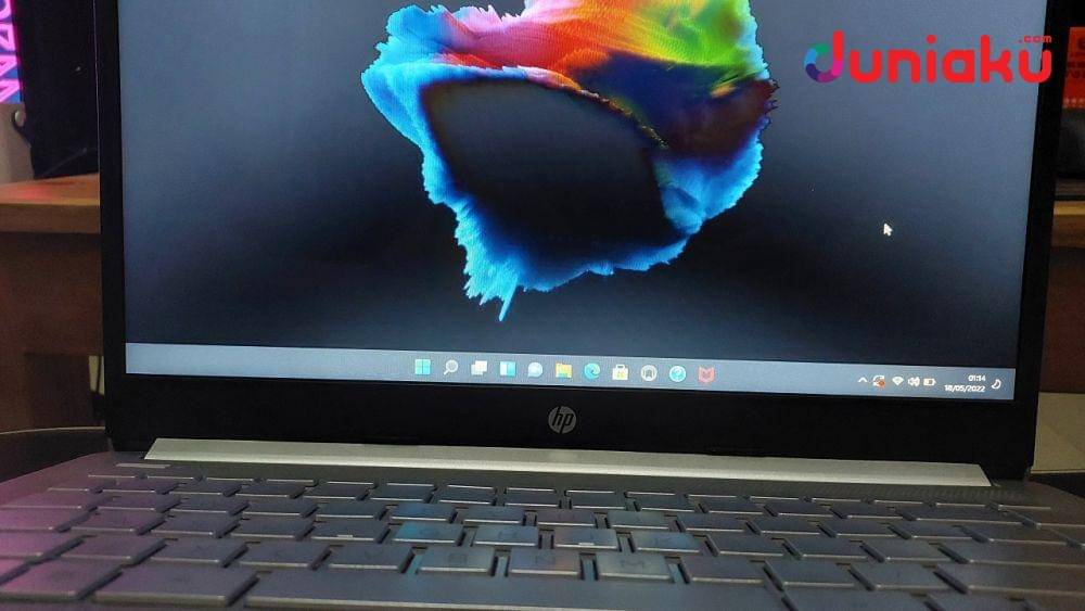 HP 14s-dk1524AU dengan AMD Athlon Silver 3050u. duniaku.com/Adhitya Daniel