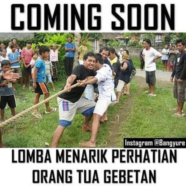 meme lomba-lomba Agustusan nyeleneh (facebook.com/naominovianti)