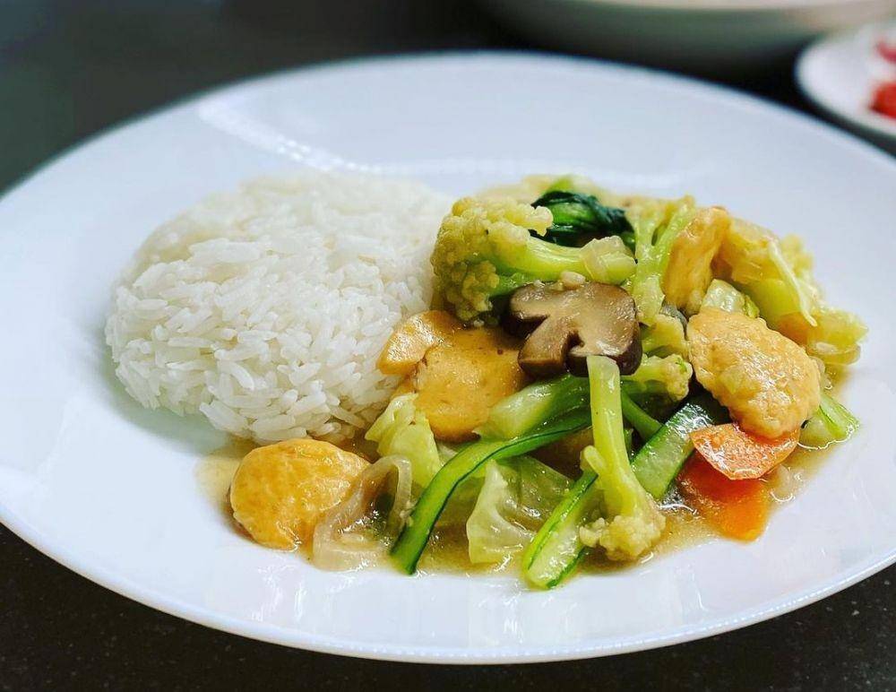 Ilustrasi nasi capcay ala Bakmi GM (instagram.com/ibuchef_indo)