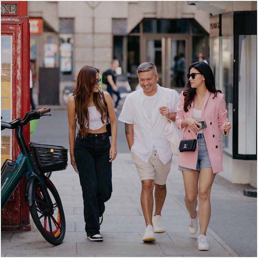 potret liburan Gading, Andi, Medina (instagram.com/gadiiing)