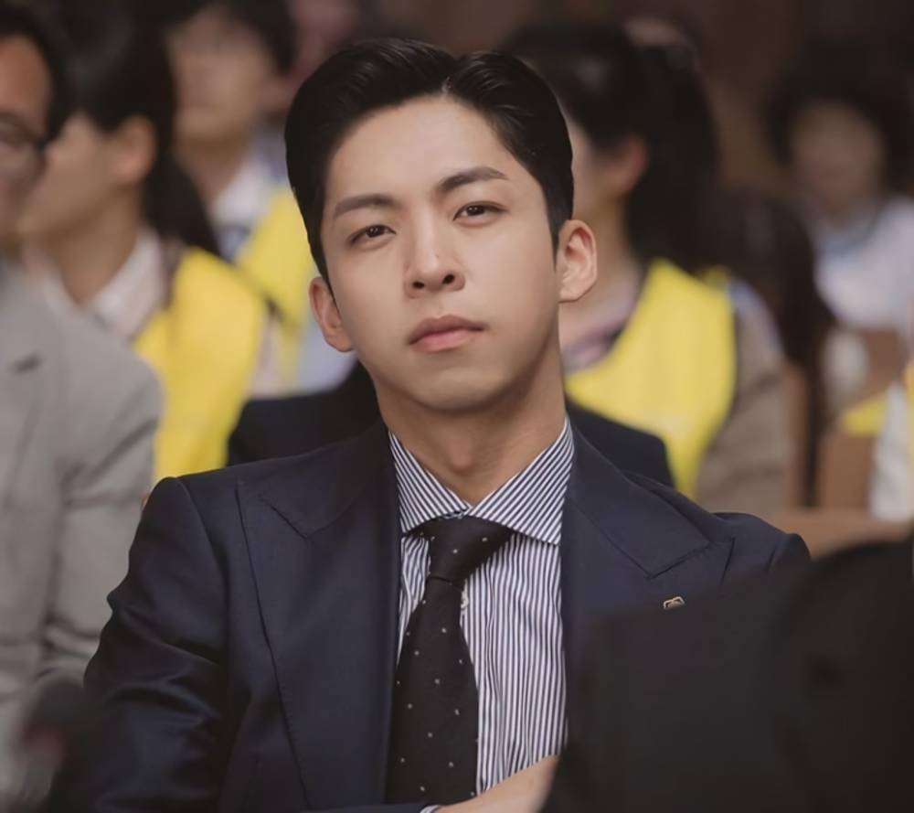 cuplikan drama Extraordinary Attorney Woo (instagram.com/channel.ena.d)