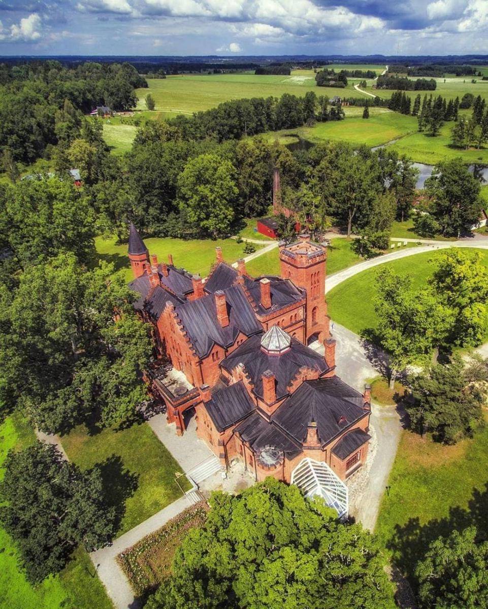 Sangaste Castle (instagram.com/raulvaine)