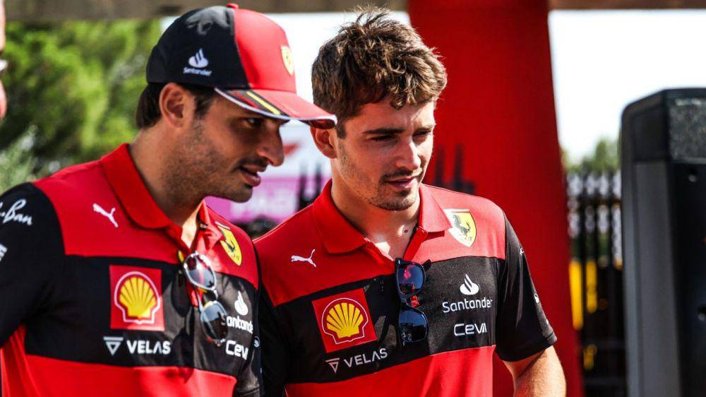Carlos Sainz dan Charles Leclerc (formula1.com)