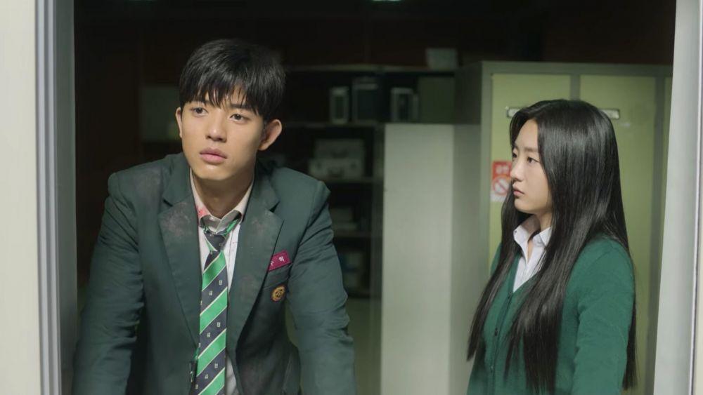 Lomon dan Cho Yi Hyun di drama All of Us Are Dead (dok. Netflix/All of Us Are Dead)