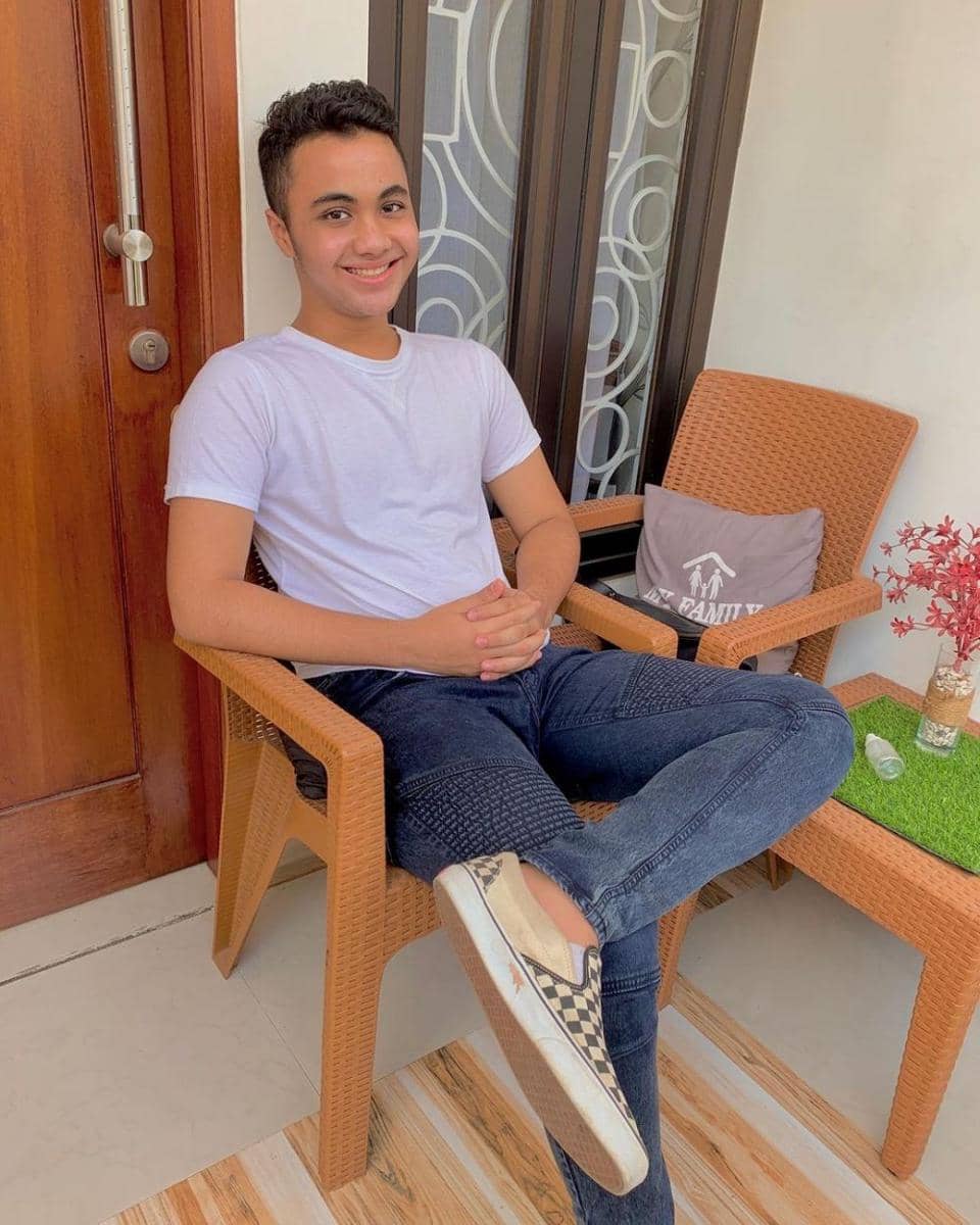 Inspirasi OOTD ala Aktor Pengabdi Setan 2 (Instagram.com/nasaranoez)