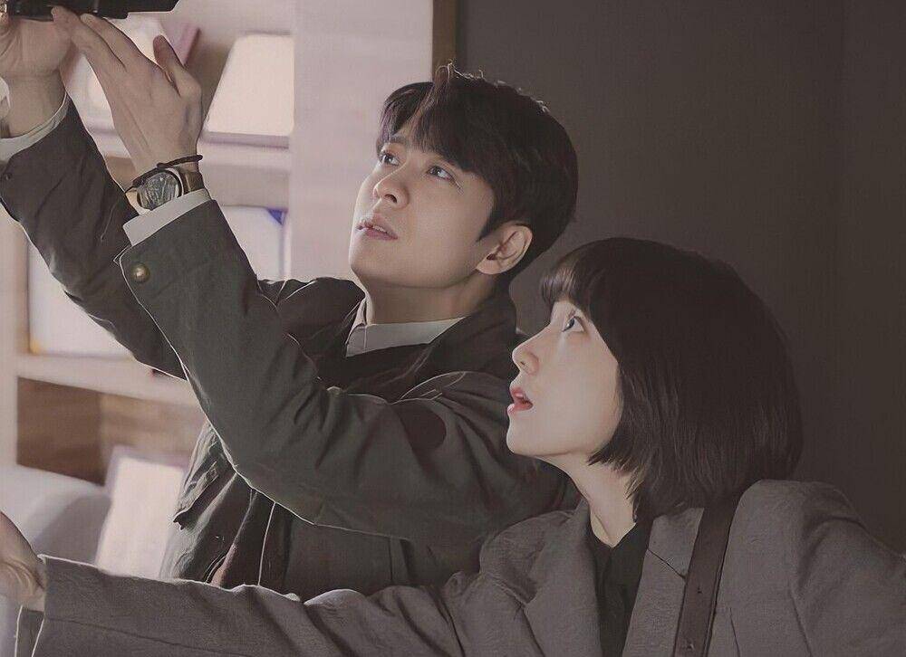 cuplikan drama Extraordinary Attorney Woo (instagram.com/channel.ena.d)