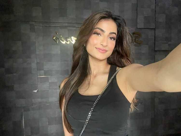 Palak Tiwari (instagram.com/palaktiwarii)
