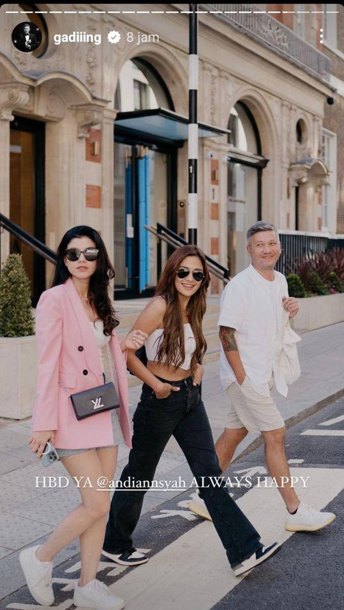 potret liburan Gading, Andi, Medina (instagram.com/gadiiing)