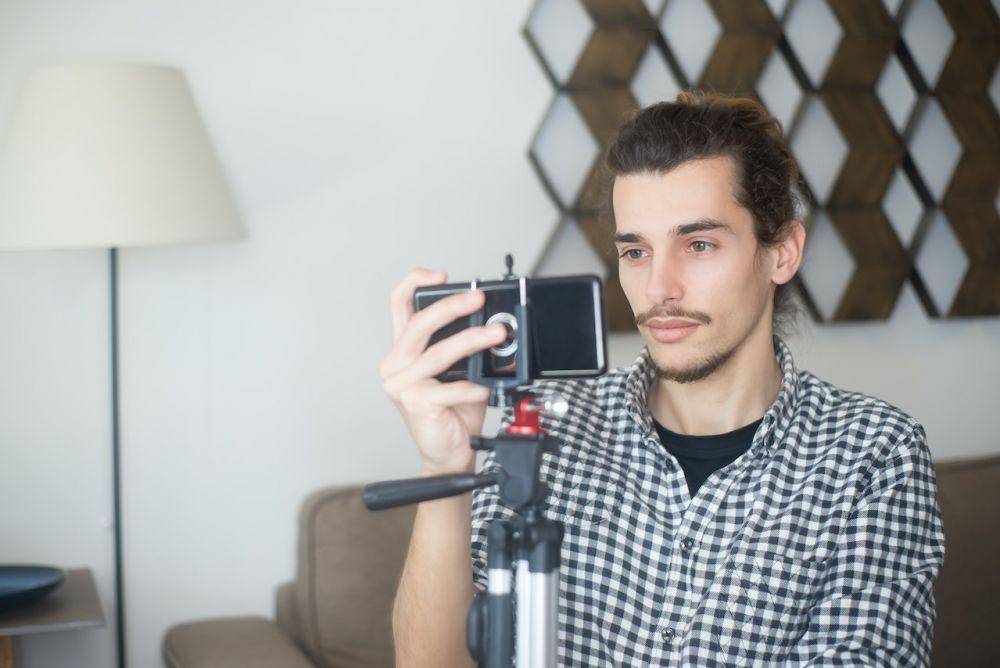 ilustrasi salah membeli Smartphone (pexels.com/Kampus Production)