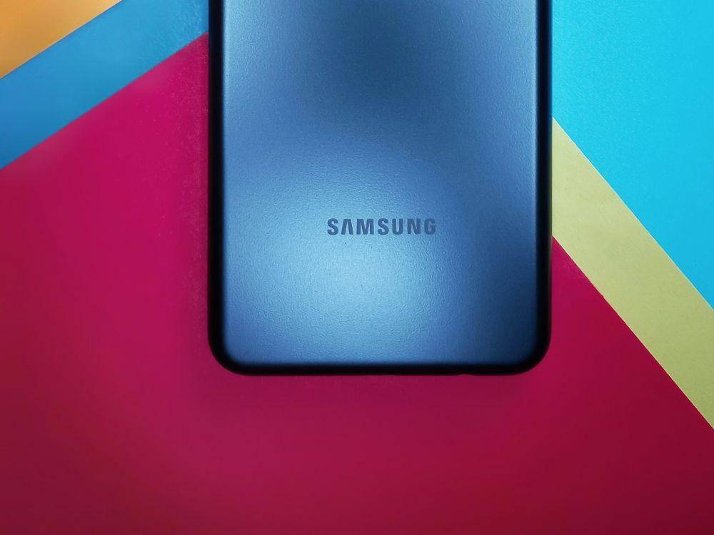 ilustrasi smartphone Samsung (pexels.com/Kolkator Chobiwala)