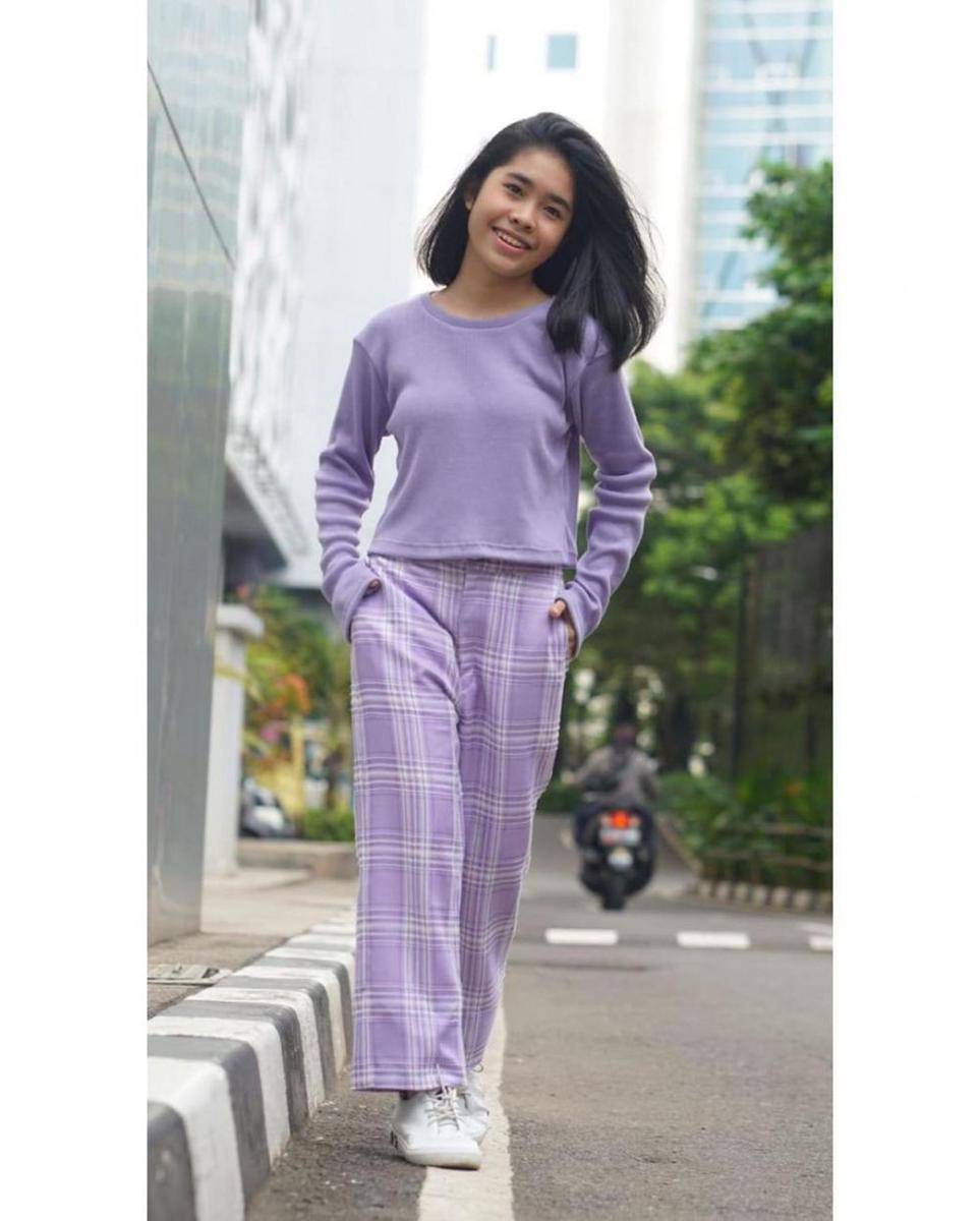 OOTD untuk badan pettite ala Alifa Lubis (instagram.com/alifalubis)