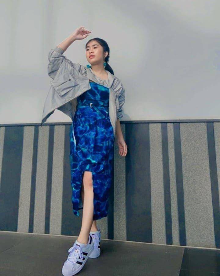 OOTD untuk badan pettite ala Alifa Lubis (instagram.com/alifalubis)