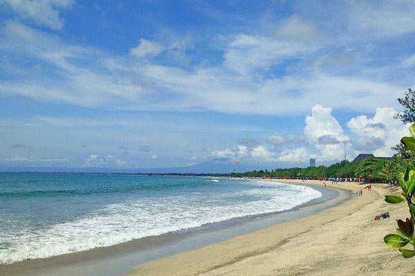Pantai Kuta (google.com/maps/razzak ahmed)