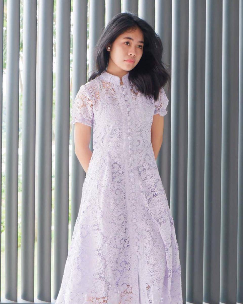 OOTD untuk badan pettite ala Alifa Lubis (instagram.com/alifalubis)
