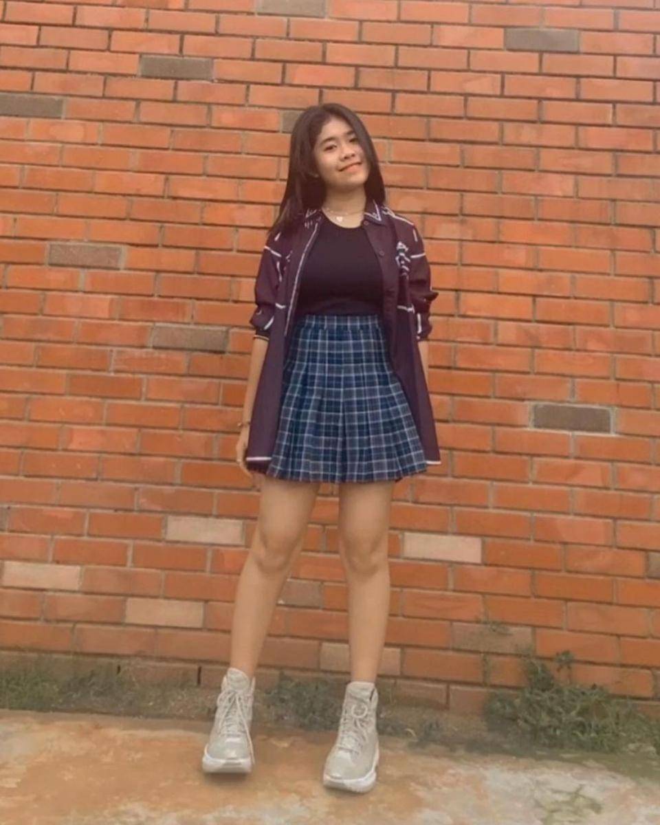 OOTD untuk badan pettite ala Alifa Lubis (instagram.com/alifalubis)