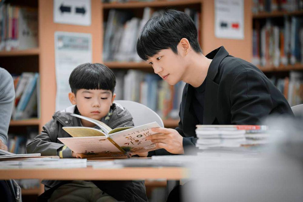 11 Artis Korea ini Bagikan Potret Kompak dengan Artis Cilik