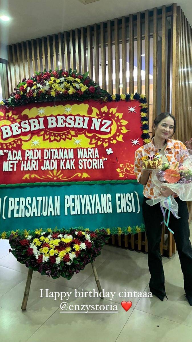 Ulang tahun ke-30 Enzy Storia (Instagram.com/anissawidi/)