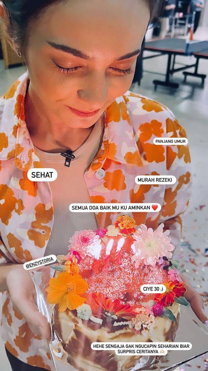 Ulang tahun ke-30 Enzy Storia (Instagram.com/febbyrastanty/)