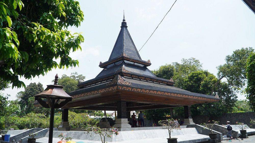 Potret Makam Bung Karno di Blitar (blitarkota.go.id)