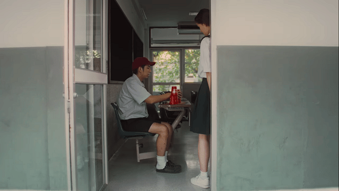 cuplikan Kao dan Jay saat SMA (dok. Netflix/Fast & Feel Love)