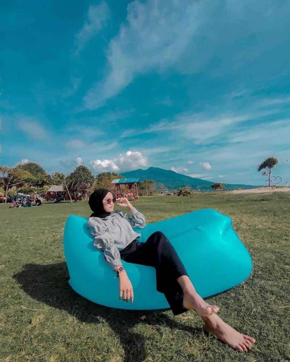 Pantai Kedu Warna (instagram.com/ageliaivaamanda13)