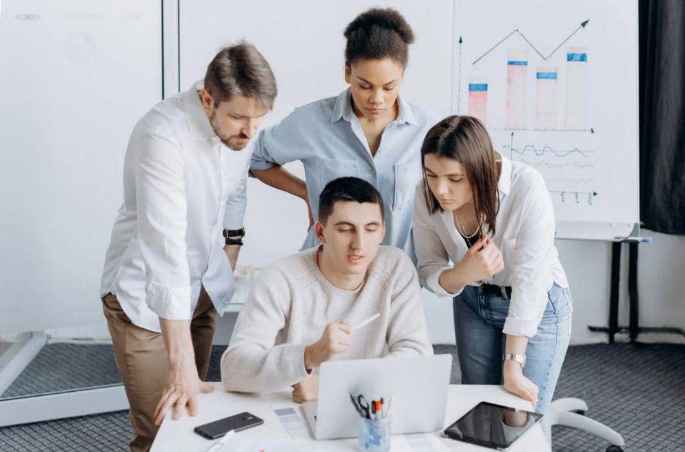 5 Konflik Sosial yang Sering Terjadi di Lingkungan Kerja