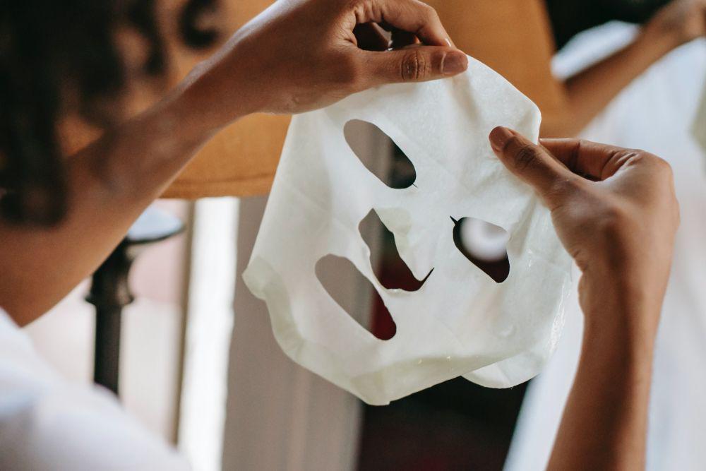 Ilustrasi masker wajah (pexels.com/Sora Shimazaki)