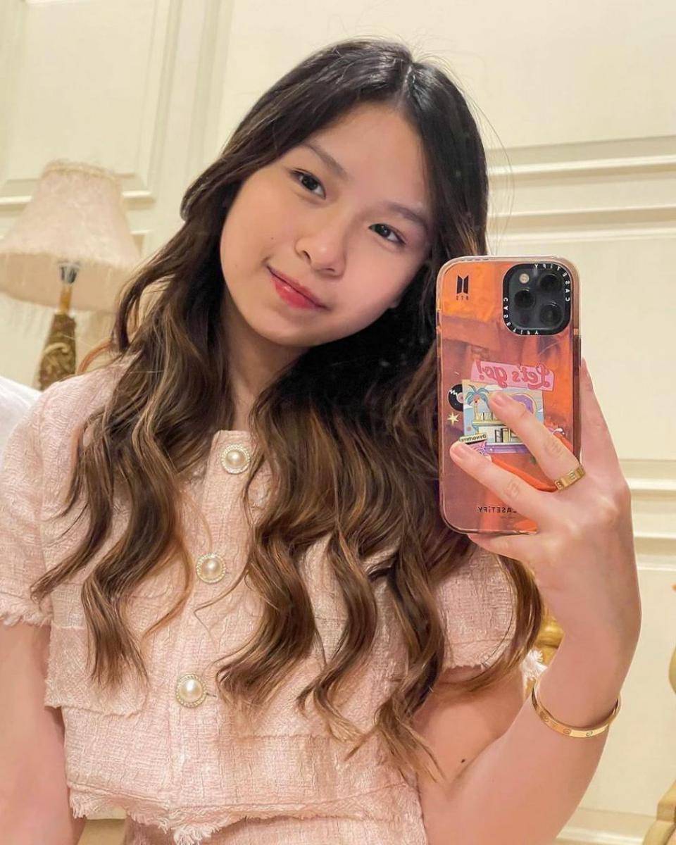 OOTD one set crop top ala Aliyyah Kohl (instagram.com/aliyyah.kohl)