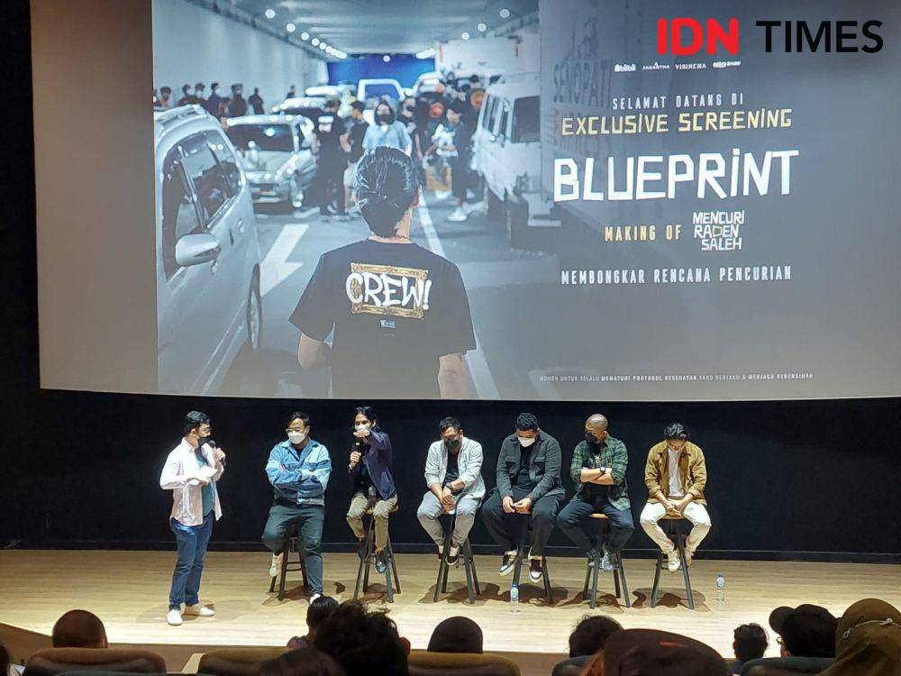 Produser, Sutradara, dan tim produksi film Mencuri Raden dalam Blue Print Making of Mencuri Raden Saleh pada Rabu (10/8//2022) (IDN Times/Erfah Nanda)