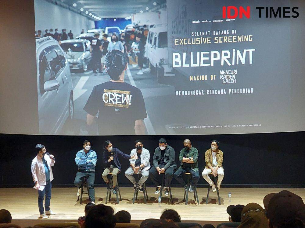 Produser, Sutradara, dan tim produksi film Mencuri Raden dalam Blue Print Making of Mencuri Raden Saleh pada Rabu (10/8//2022) (IDN Times/Erfah Nanda)