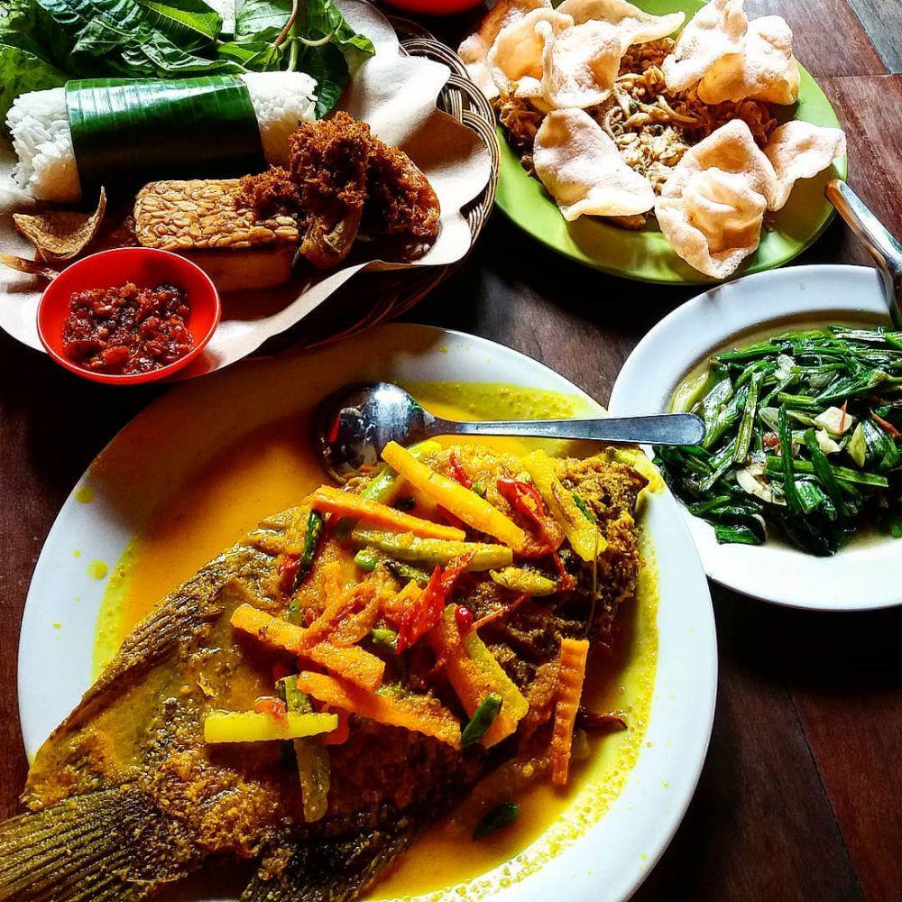 ikan mujair acar kuning (instagram.com/acinlie)