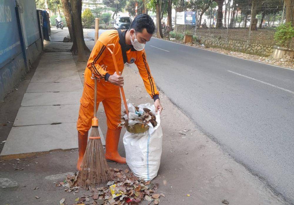Petugas PPSU (https://timur.jakarta.go.id/)