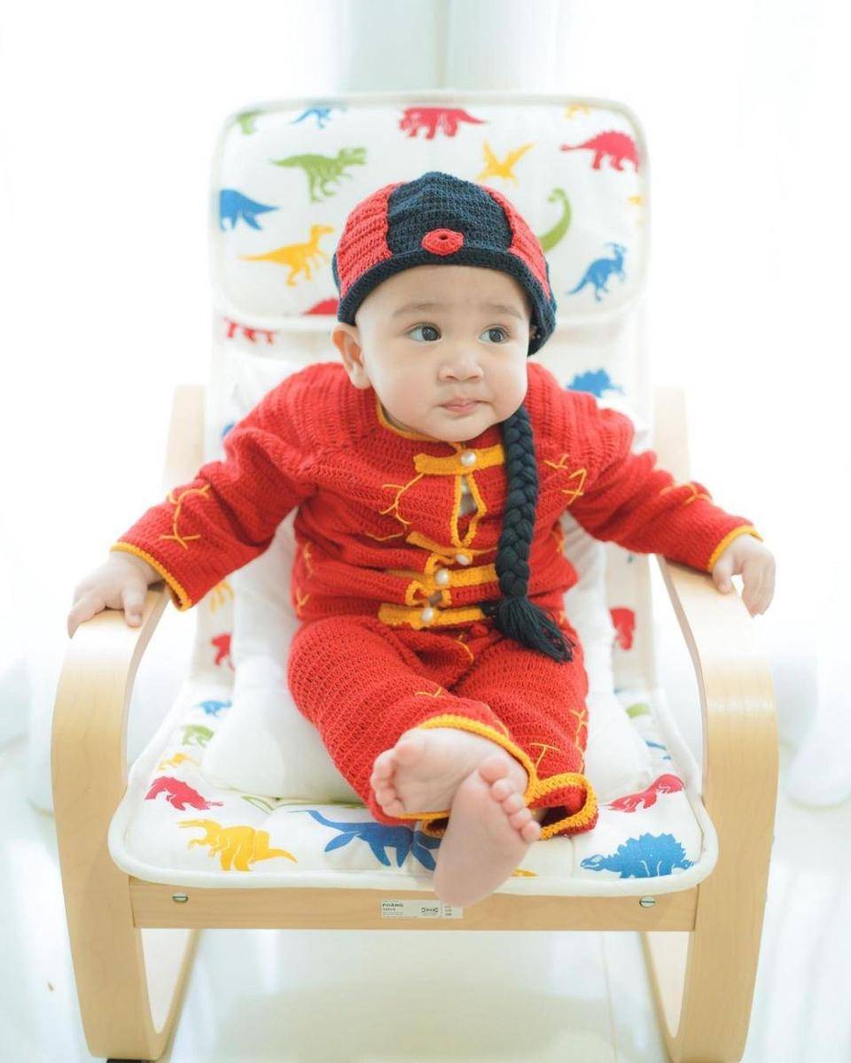 potret Rayyanza pakai cheongsam (instagram.com/raffinagita1717)