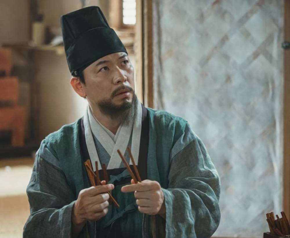 Kim Sang Kyung di Poong, The Joseon Psychiatrist (instagram.com/tvn_drama)