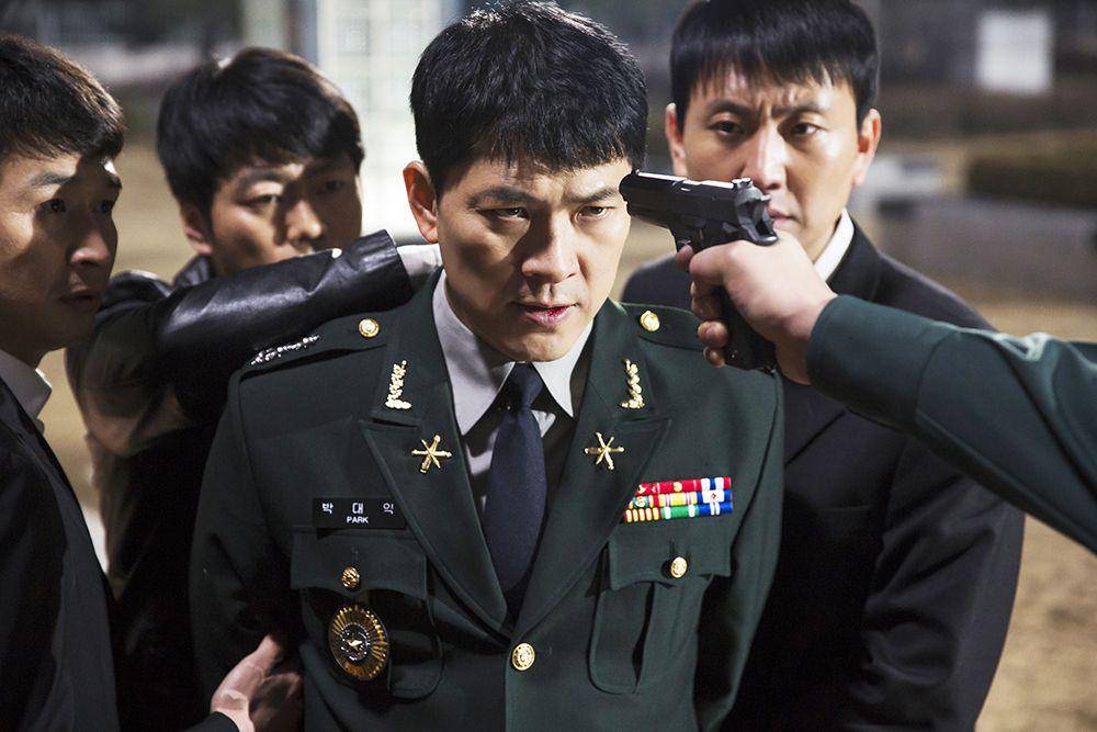 Kim Sang Kyung di film The Discloser (koreanfilm.or.kr)