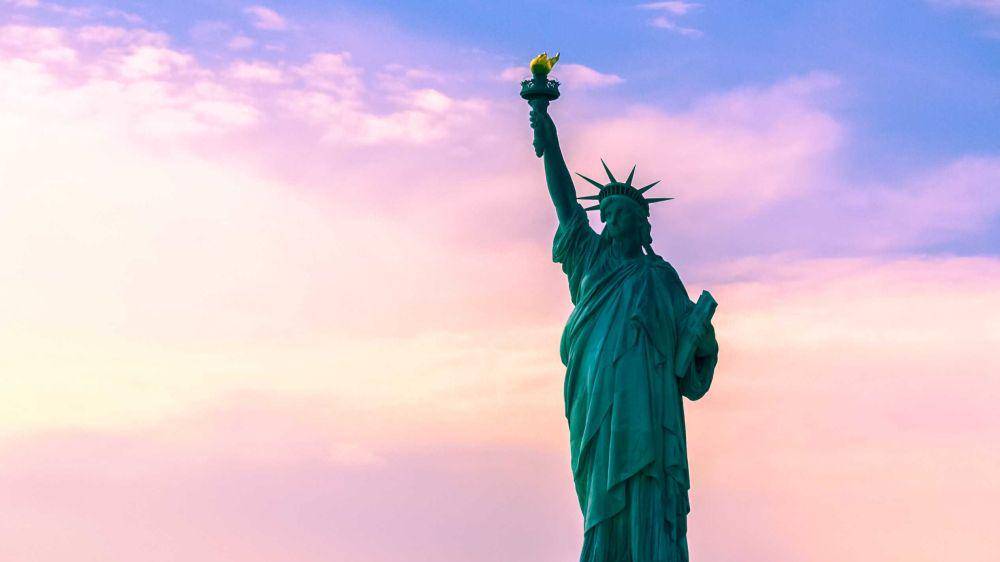 Patung Liberty (unsplash.com/@cobblepot)