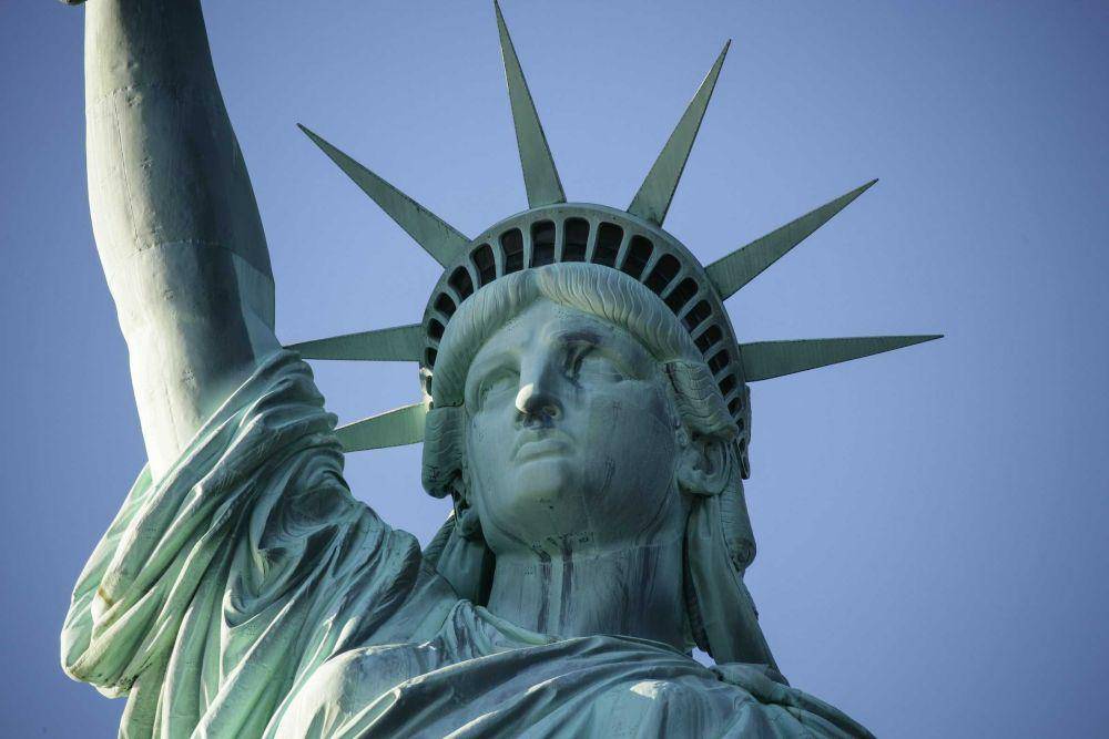 Patung Liberty (unsplash.com/@erik_l)