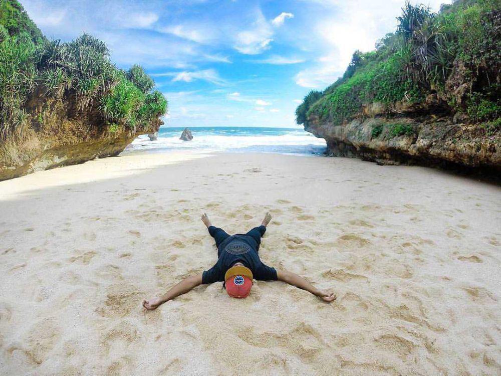 Pantai Srakung (instagram.com/fandiryan)