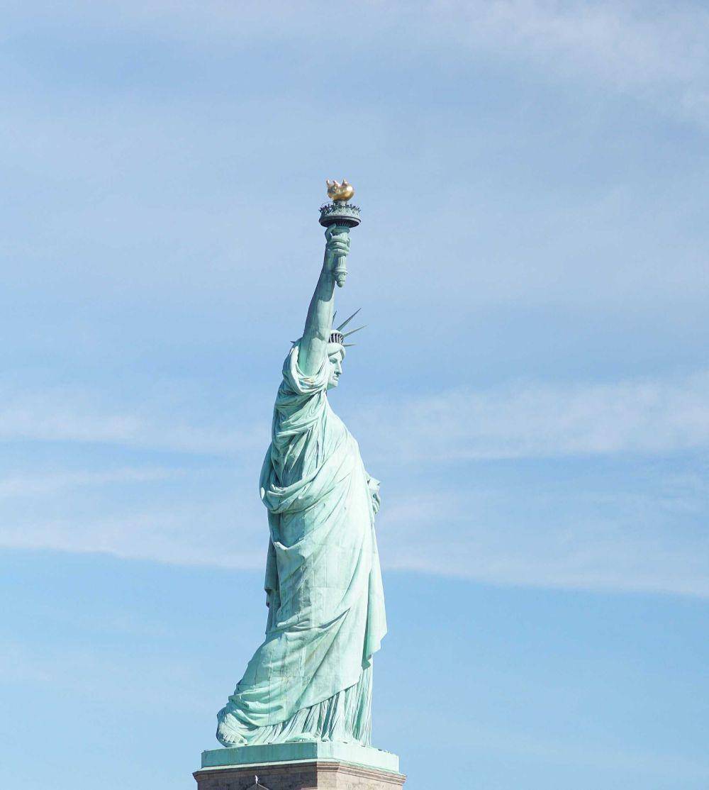 Patung Liberty (unsplash.com/@fortheloveofbry5tahh)