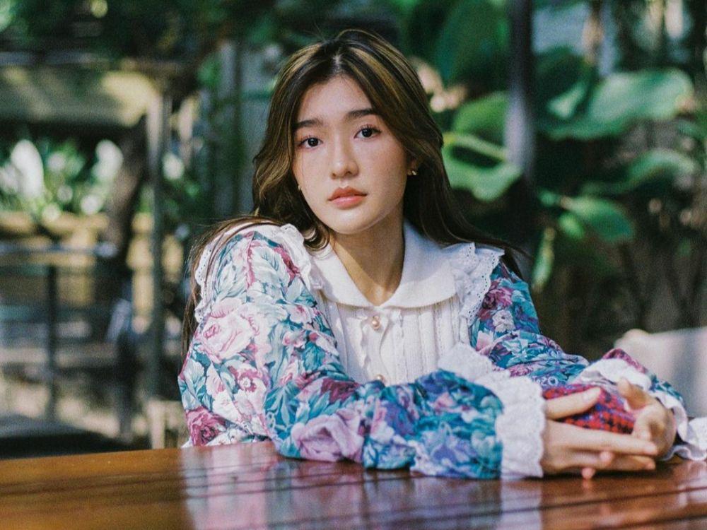 10 Potret Jennis Oprasert BNK48, Bintang School Tales: The Series