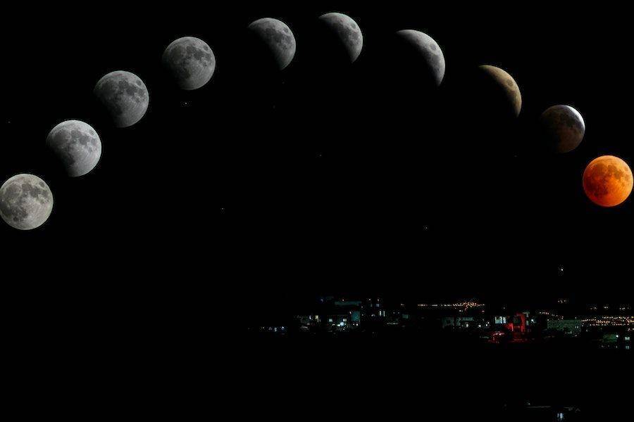 ilustrasi fase bulan (pexels.com/Samer Daboul)