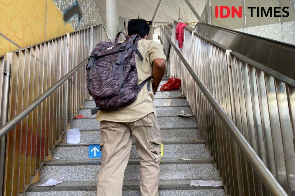 Event Train to Apocalypse di Stasiun Velodrome LRT Jakarta. (IDN Times/Vadhia Lidyana)