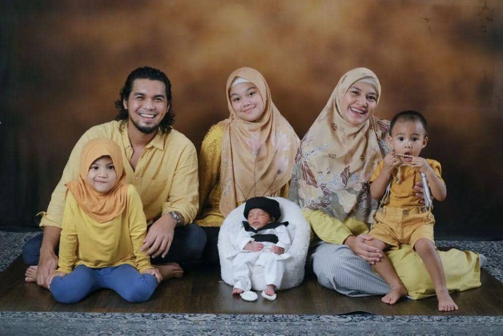 keluarga Ratu Anandita (instagram.com/ratu_anandita)