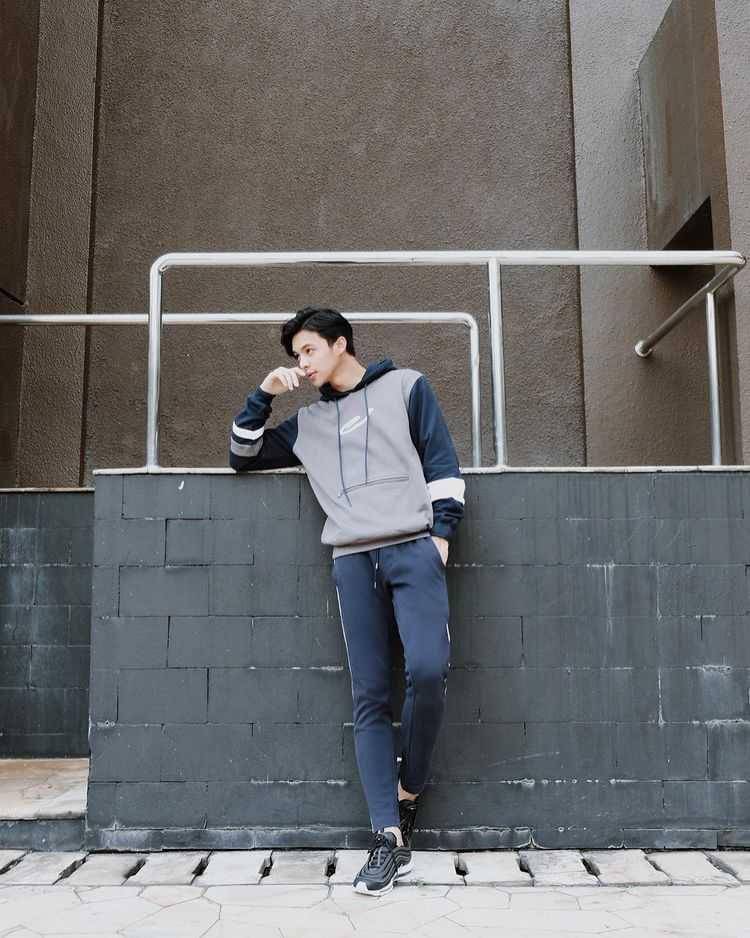 Rey Mbayang (instagram.com/rey_mbayang)