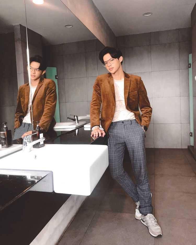 Rey Mbayang (instagram.com/rey_mbayang)