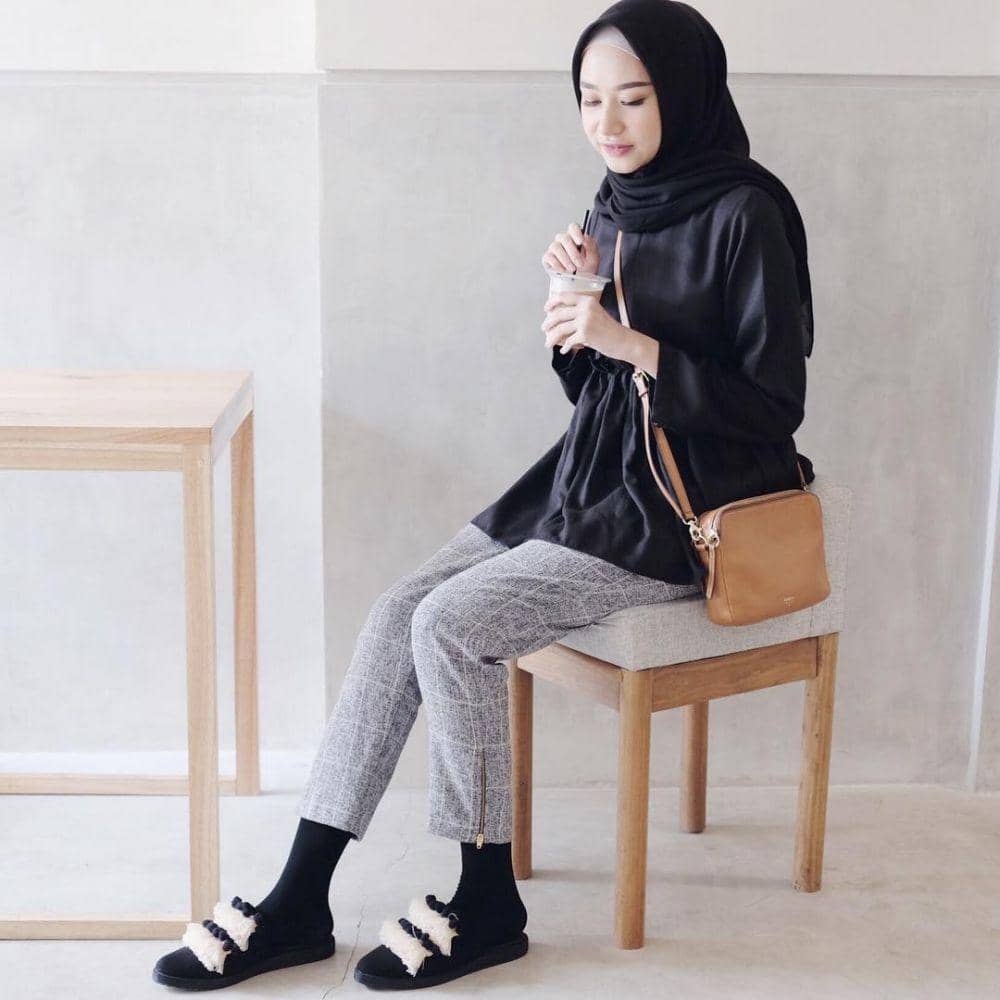 padu padan outfit motif plaid ala Bahjatina (instagram.com/bahjatina)